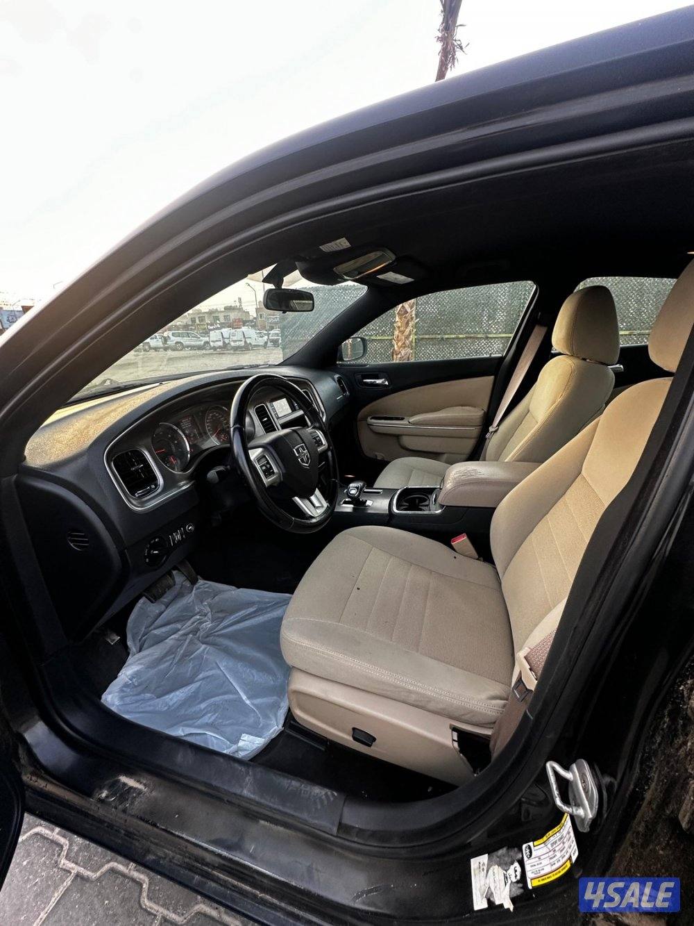 للبيع شارجر موديل 20126