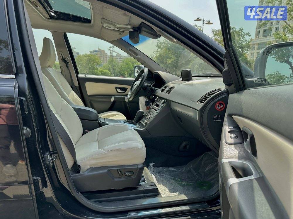 فولفو XC90R V8 - الموديل: 2010 - العداد: 153 ألف8