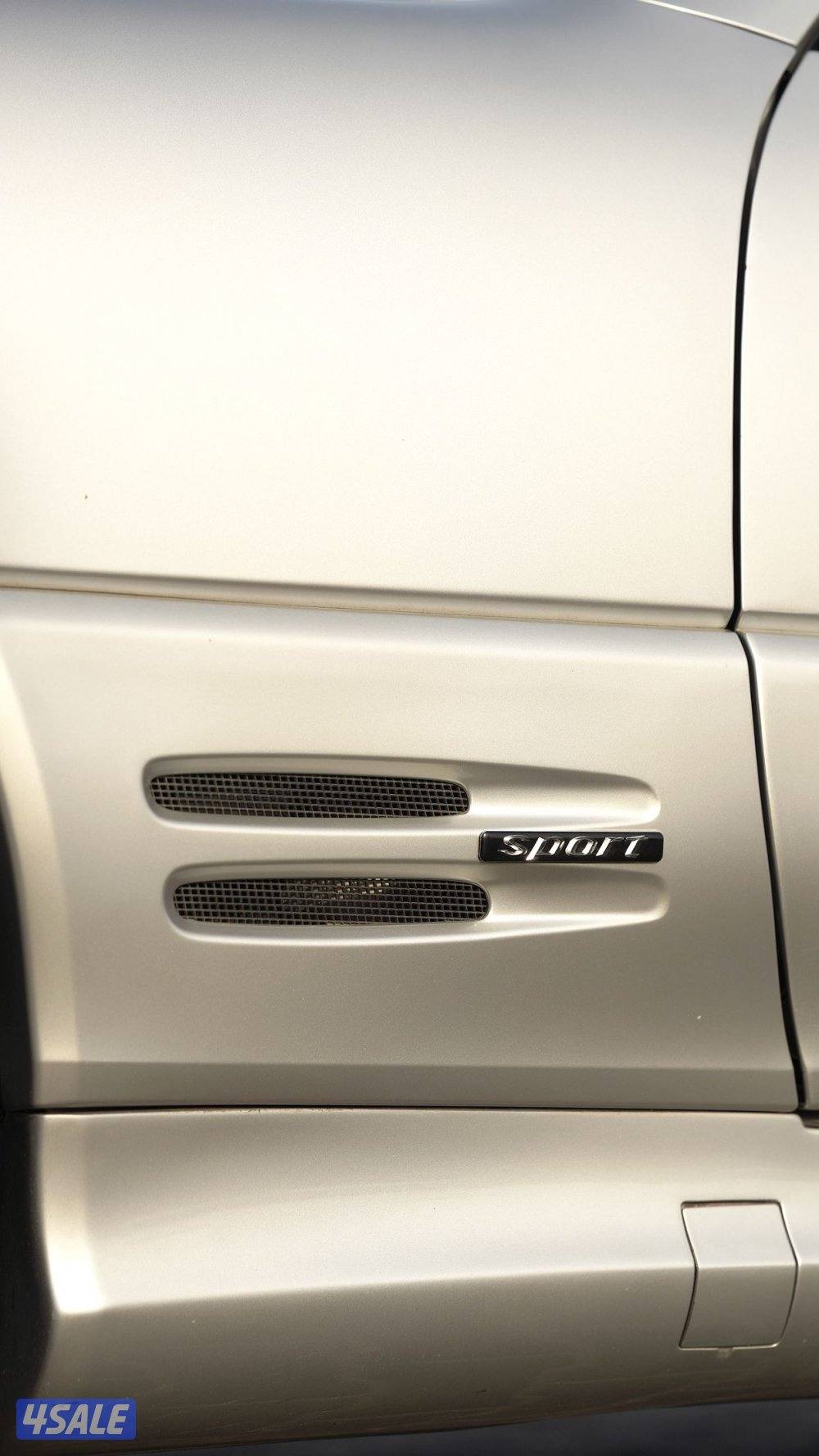 Mercedes SL Sport 200010