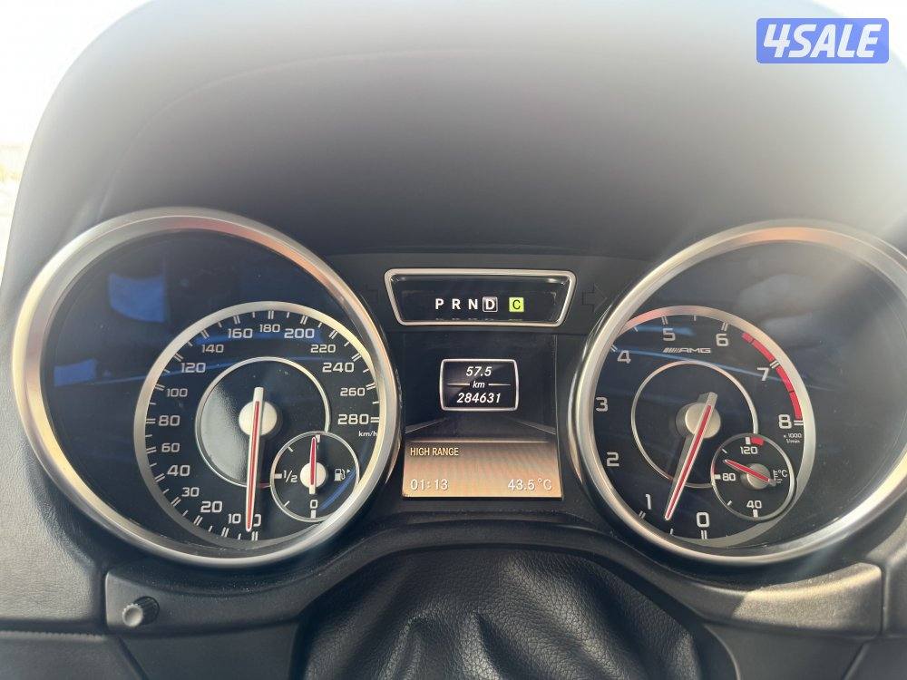 جي كلاس ابيض G63 AMG موديل 20133