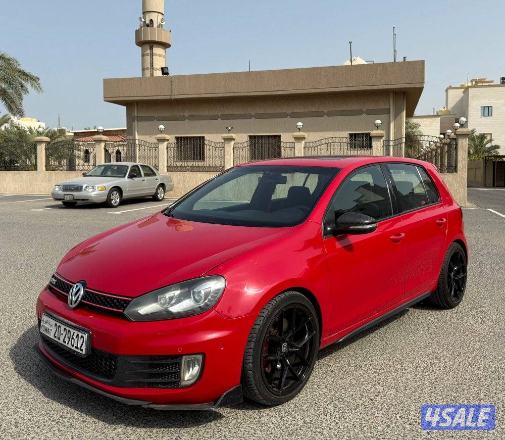 بحالة ممتازة فولكس واجن قولف GTI موديل 2012 محركات نظيفة مكيف بارد1