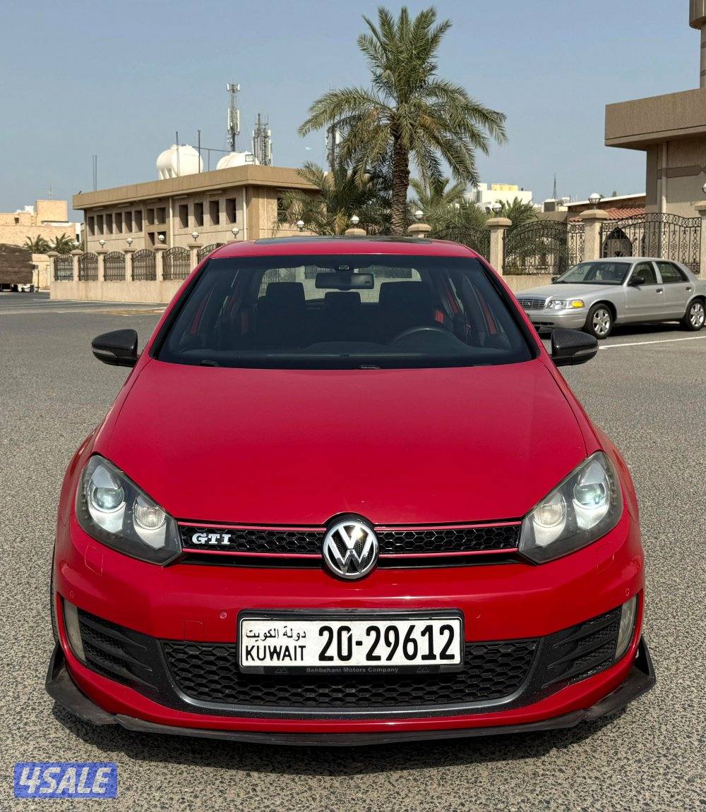 بحالة ممتازة فولكس واجن قولف GTI موديل 2012 محركات نظيفة مكيف بارد3