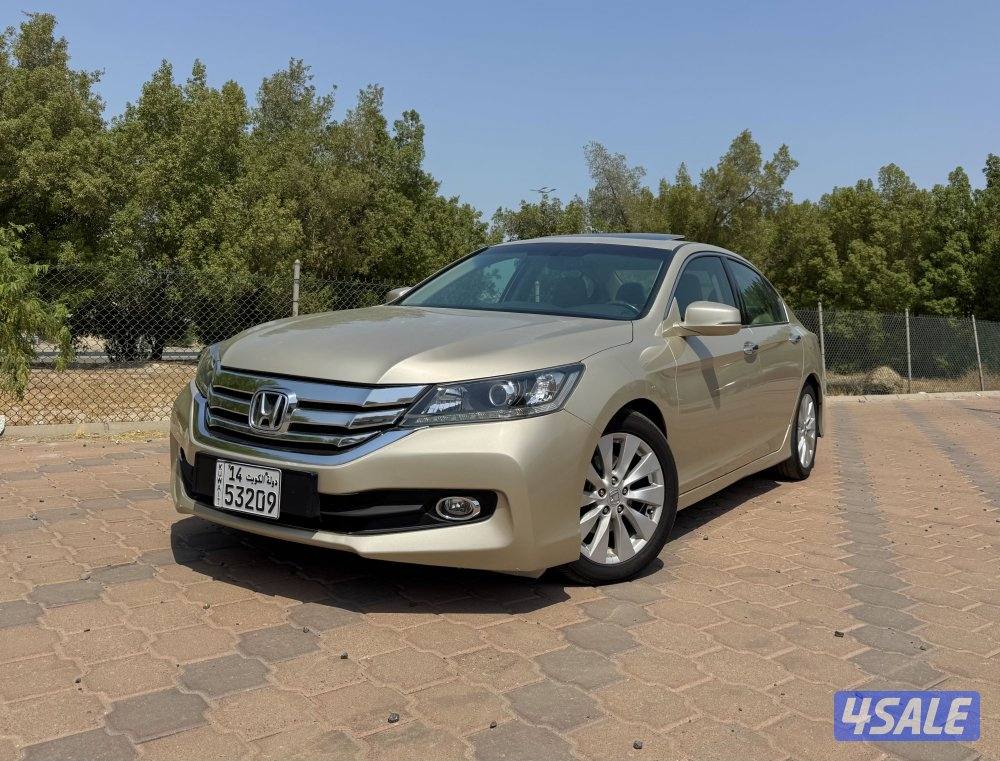 Honda acord 2016 .فتحة سقف ٤ سلندر1