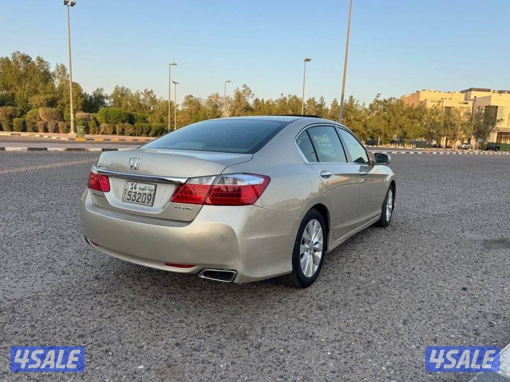 Honda acord 2016 .فتحة سقف ٤ سلندر2