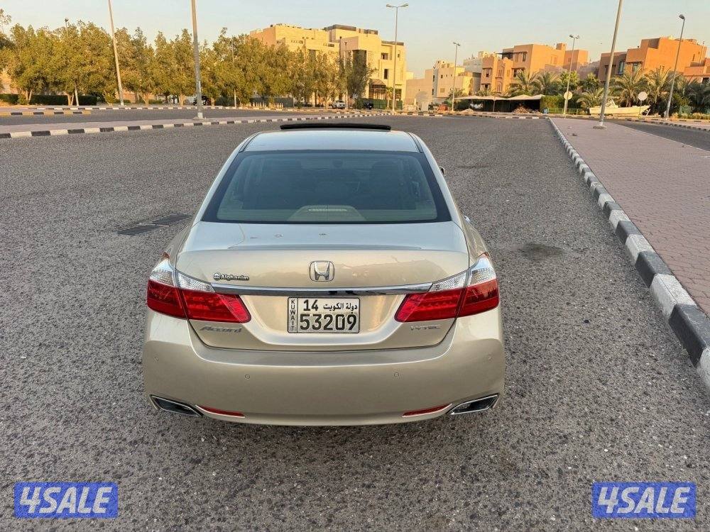 Honda acord 2016 .فتحة سقف ٤ سلندر4