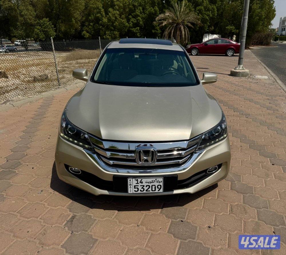 Honda acord 2016 .فتحة سقف ٤ سلندر6