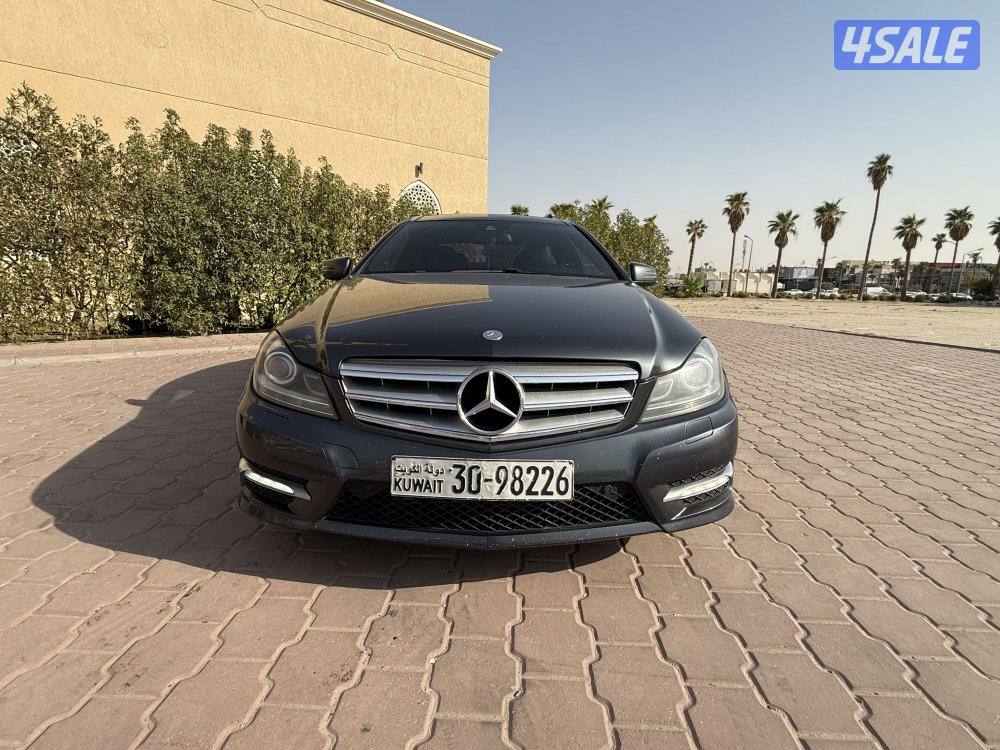 مرسيدس ٢٠١٥ c250 ماشي ١٤٠ نظيف1
