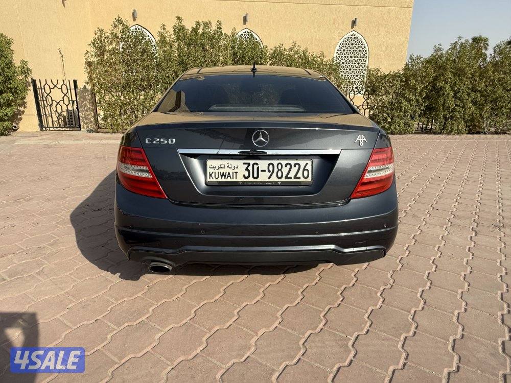 مرسيدس ٢٠١٥ c250 ماشي ١٤٠ نظيف3