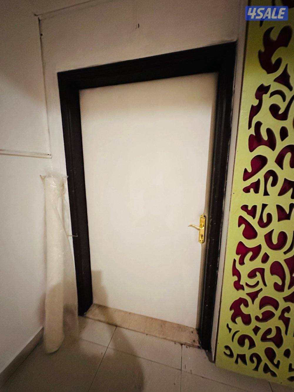 شقق للايجار في فاضي غرفتين حمامين صاله ومطبخ طريق ساحلي  ابوحليفه10