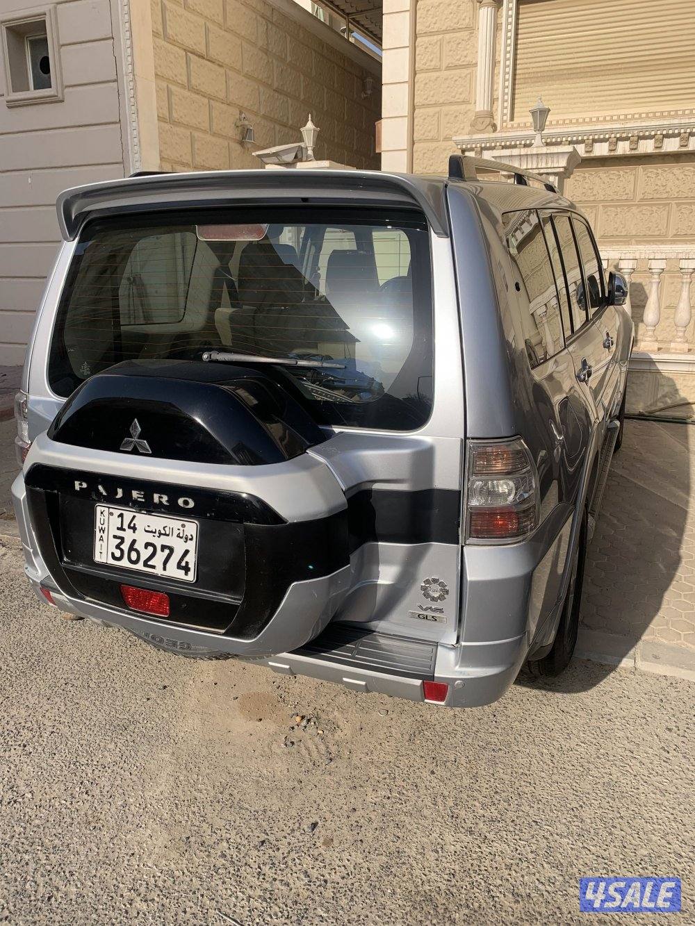 باجيرو موديل ٢٠١٦ لونه سيلفر ماشي ١٥٧٠٠٠ كامل المواصفات1