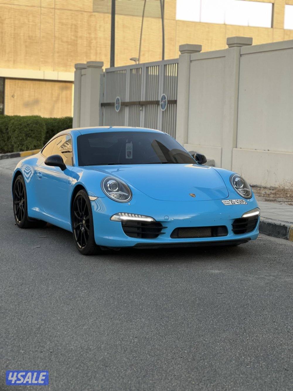 كاريرا 2012 من داخل احمر 9112