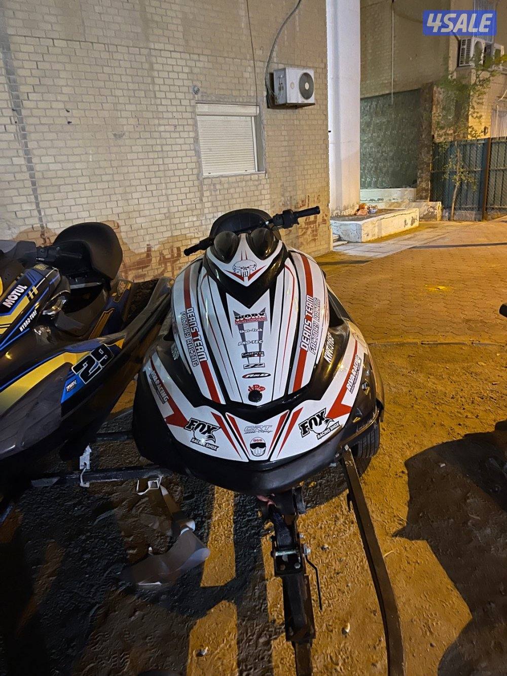تركيب استكرات بالمنازل5