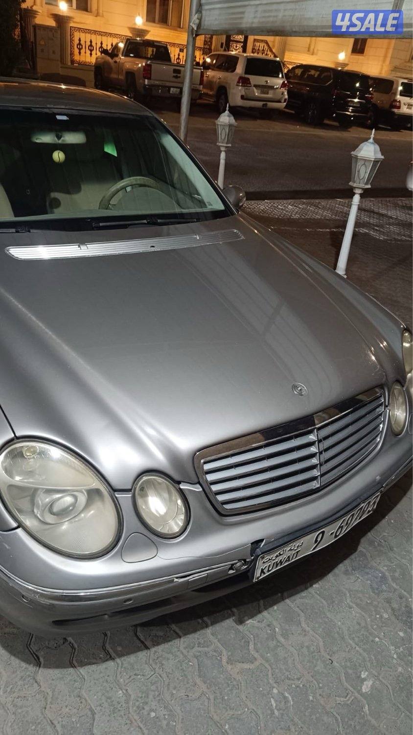 مرسيدس E 2402