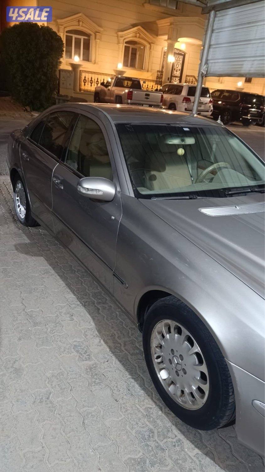 مرسيدس E 2404