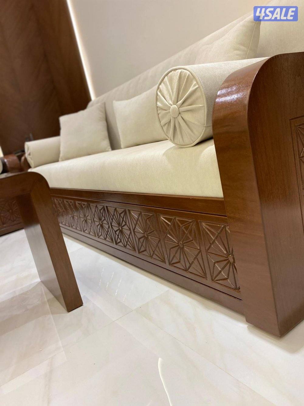 ديوانيات رسميه وديكورات واوجارات ومكتبه تلفزيون وصلات داخليه1