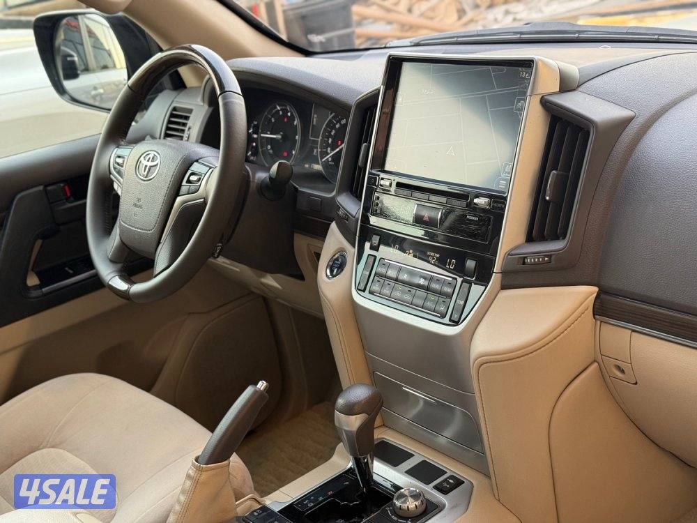 LAND CRUISER GRAND TOURING GXR _20196