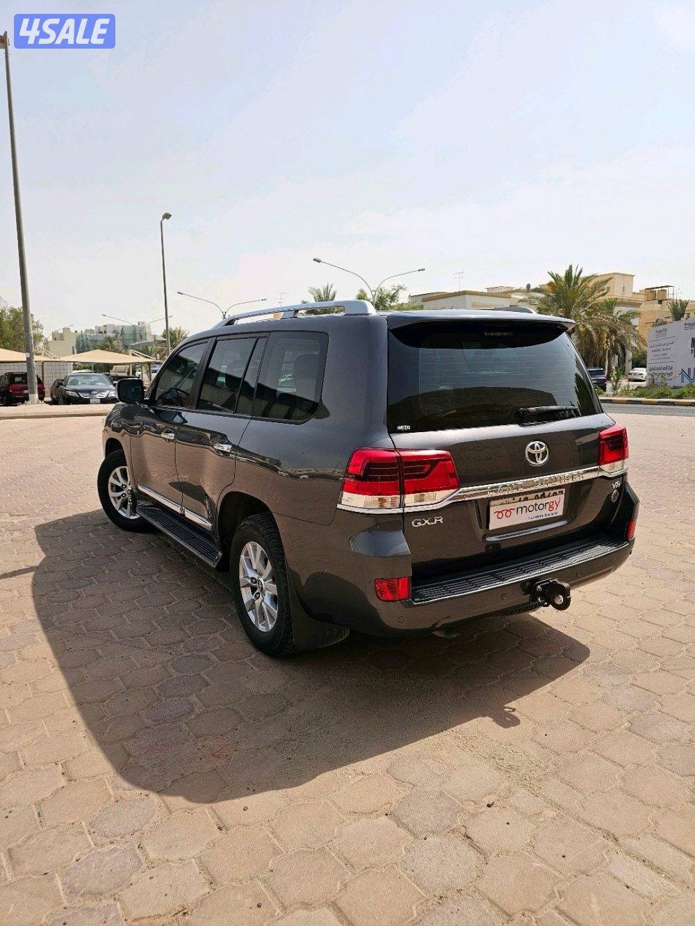 Toyota Land Cruiser GXR9