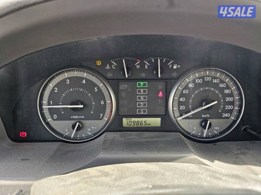 Toyota Land Cruiser GXR11