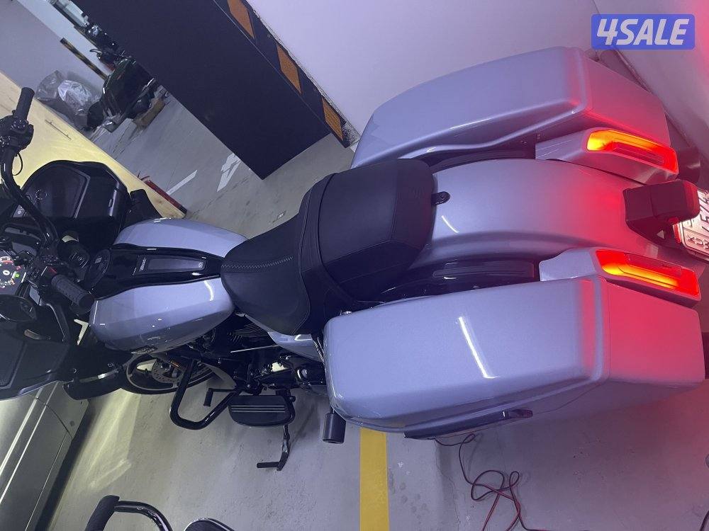 للبيع هارلي ديفيدسون رود جلايد1