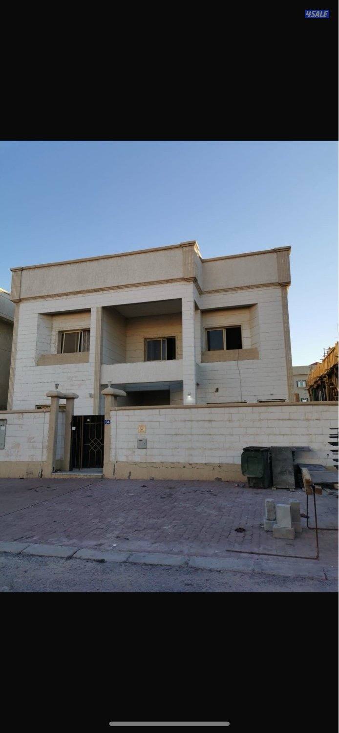 انا المالك/للبدل بيت بسعد العبدالله مع بيت بالاحمدي او المنطقه العاشره0