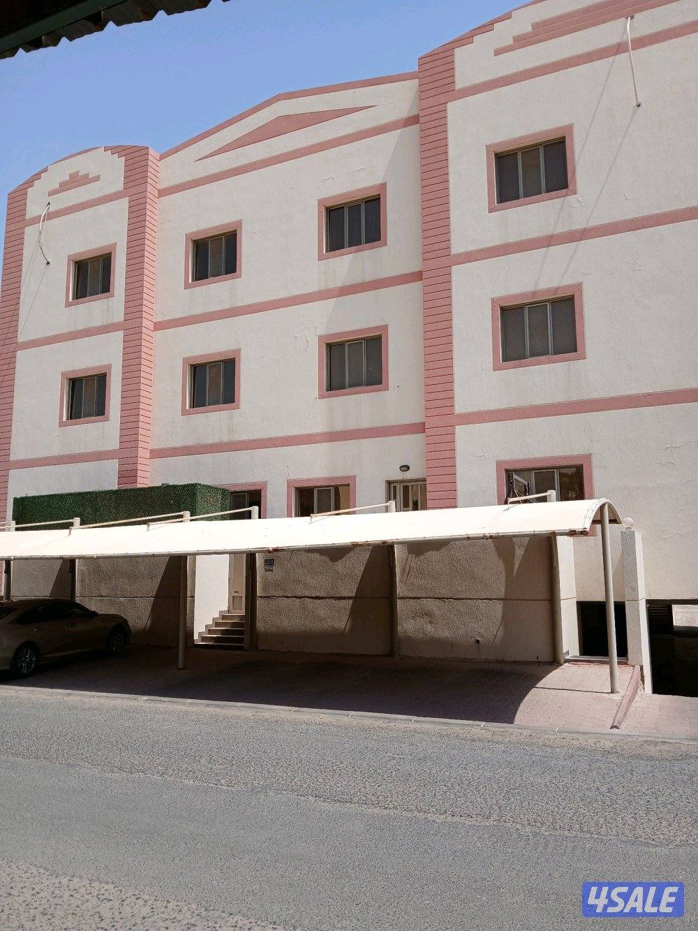 لدينا ادوار وشقق في الجابريه بيان ويوجد دور ارضي الدوحه0