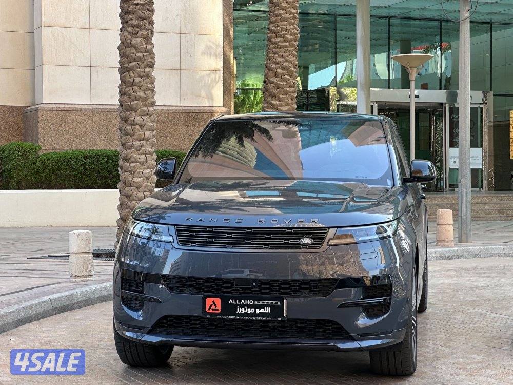 رنج روفرSPORT AUTOBIOGRAPHY موديل2023عداد53الف وارد الغانم تحت الكفاله0