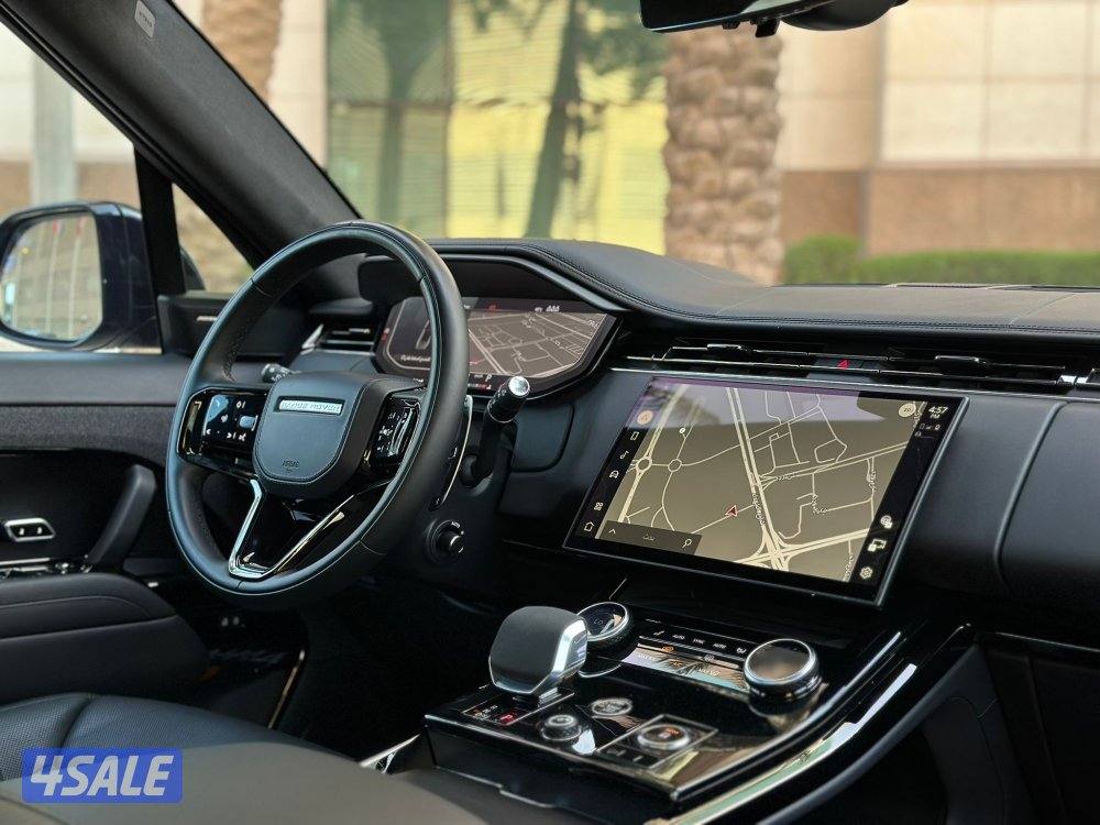 رنج روفرSPORT AUTOBIOGRAPHY موديل2023عداد53الف وارد الغانم تحت الكفاله6