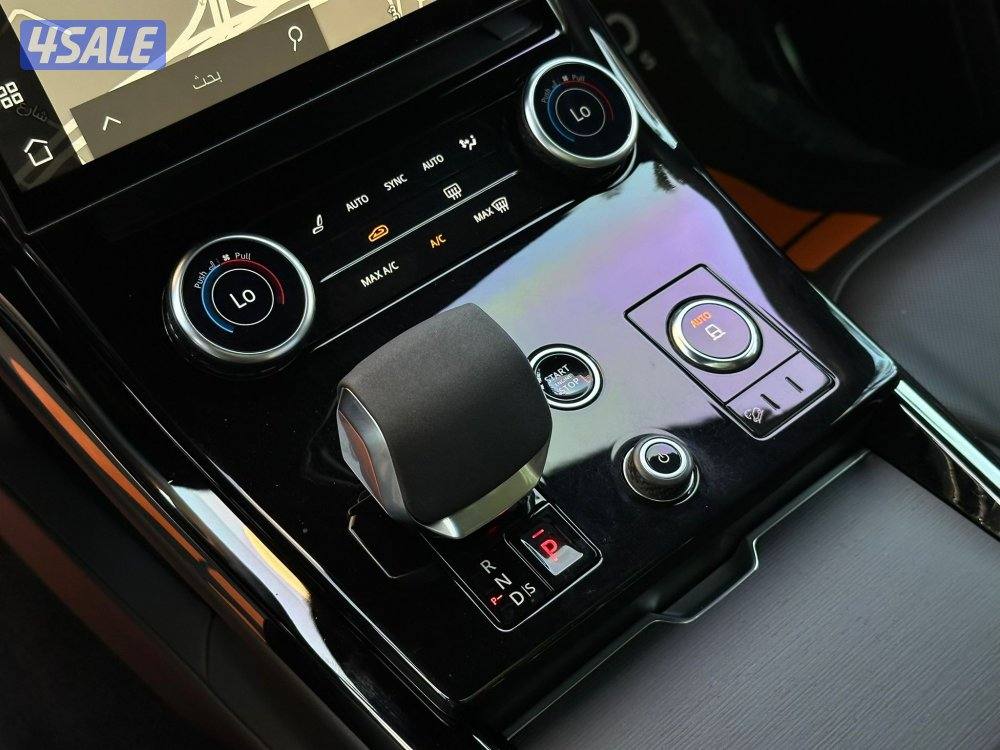 رنج روفرSPORT AUTOBIOGRAPHY موديل2023عداد53الف وارد الغانم تحت الكفاله12