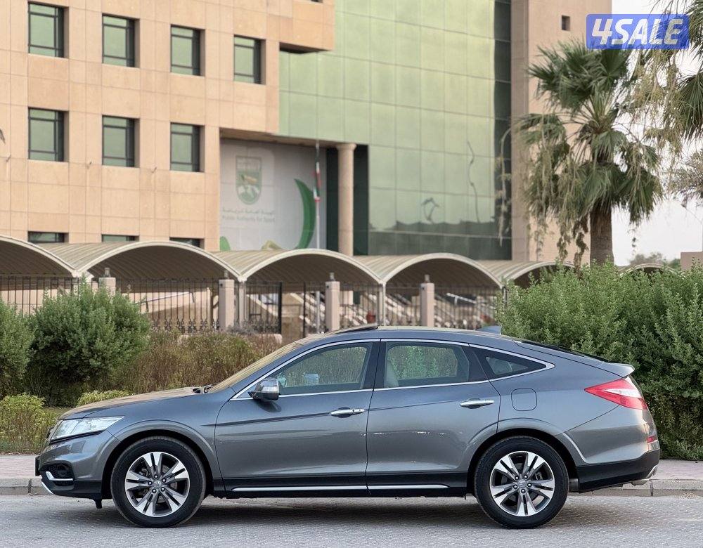 كروس تاور 2013 الغانم عداد 171 ألف كامل المواصفات0