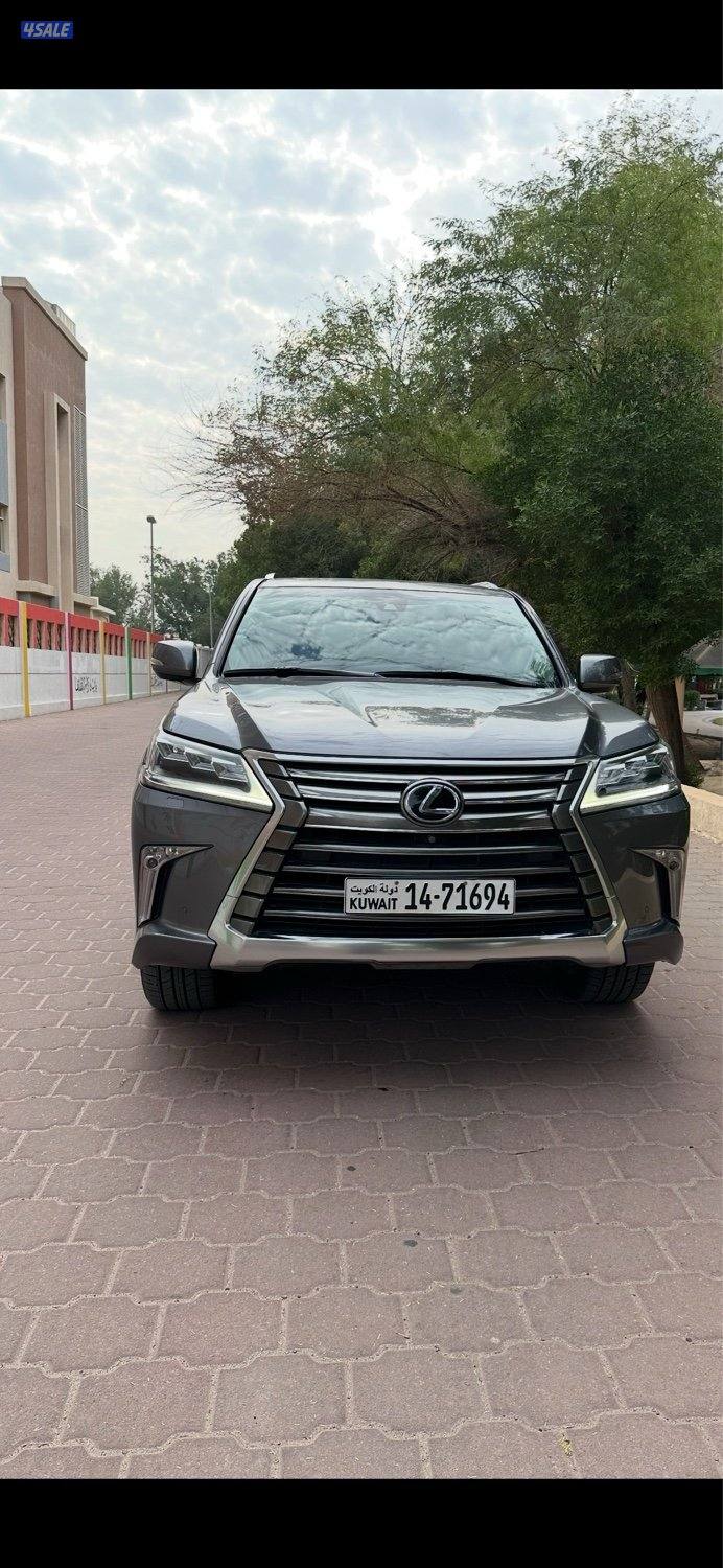 جيب لكزس ٢٠١٦ درجة اولى ماشي ١٤٠٠٠٠ كم الساير2