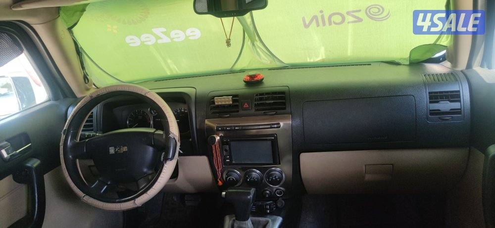 the car is clean from inside and outside spotlights on it. key remote4