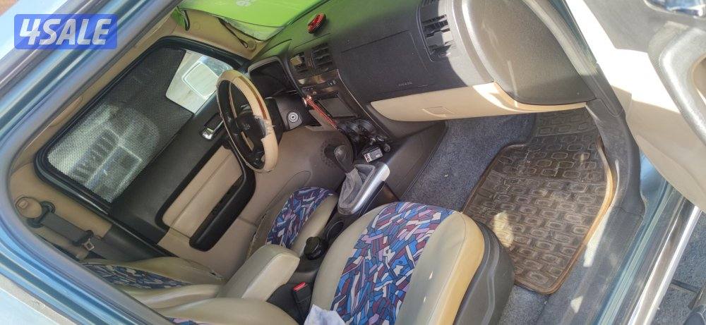 the car is clean from inside and outside spotlights on it. key remote6