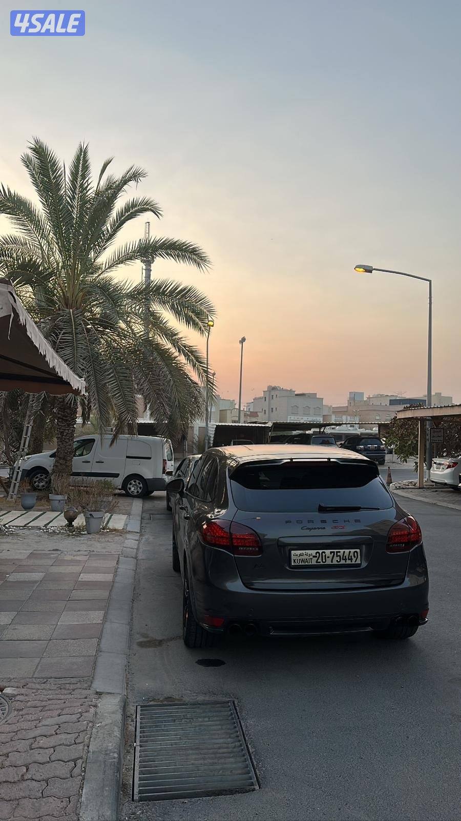 للبيع بورش كايين Gts اصلي موديل 13 ماشي 199 ارغب البدل0
