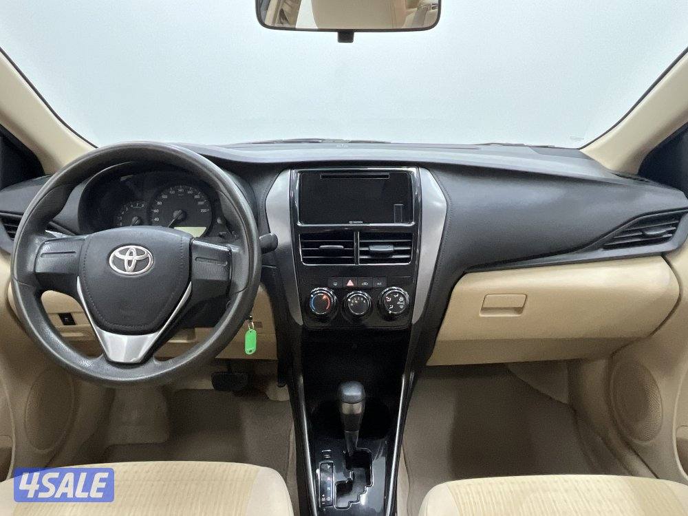 TOYOTA YARIS_N 22Y04L8