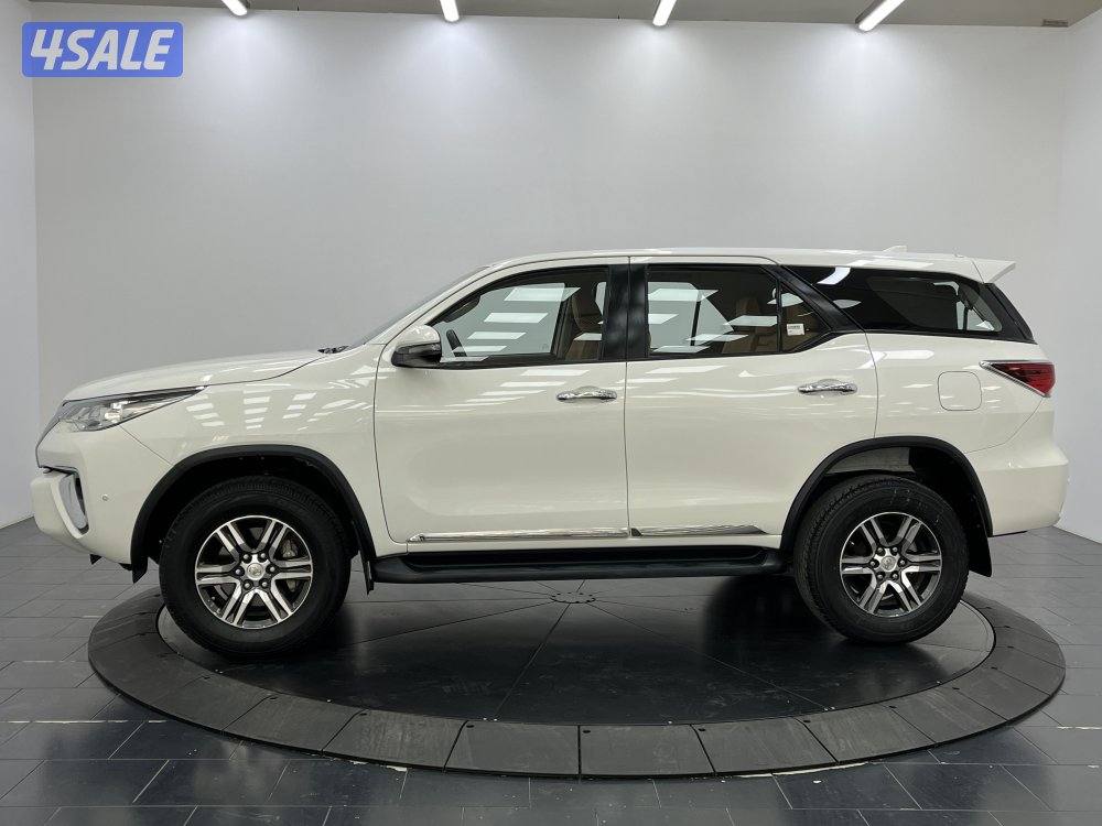 TOYOTA FORTUNER_N 20FT2A2