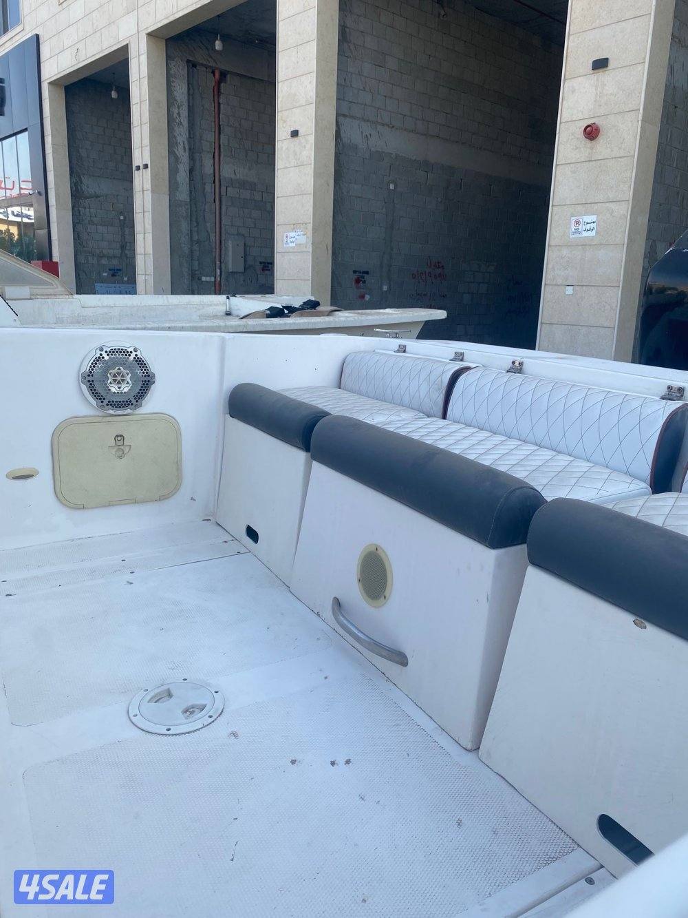 للبيع طراد Gulf Master ٢٨ قدم موديل ٢٠١٠ مكينتين ميركوري 225/2254