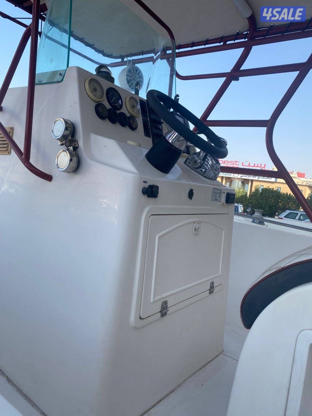 للبيع طراد Gulf Master ٢٨ قدم موديل ٢٠١٠ مكينتين ميركوري 225/2253