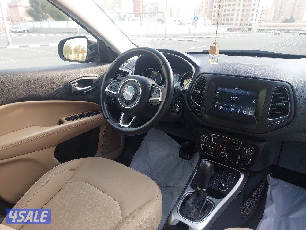 Jeep compass . 20193