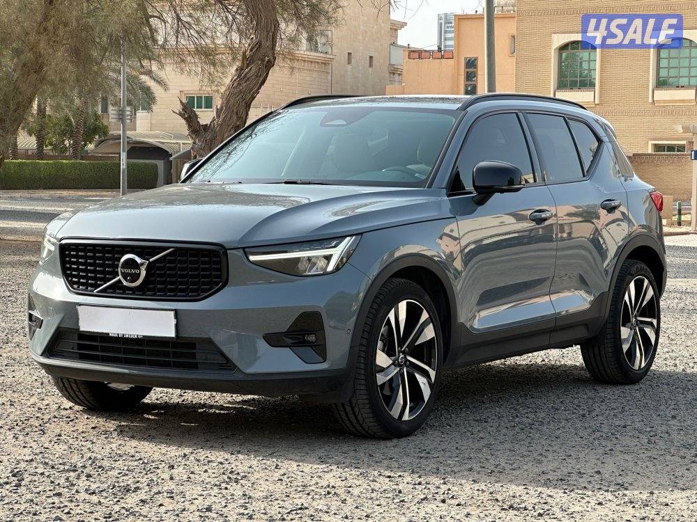 Volvo    
XC 40
B40