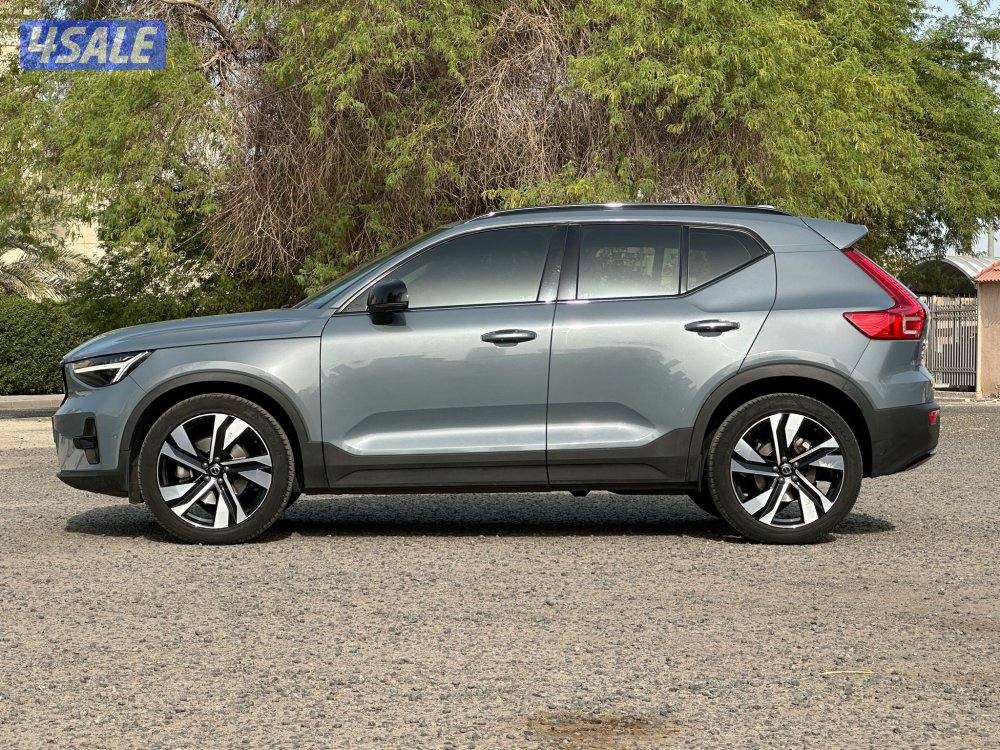 Volvo    
XC 40
B46