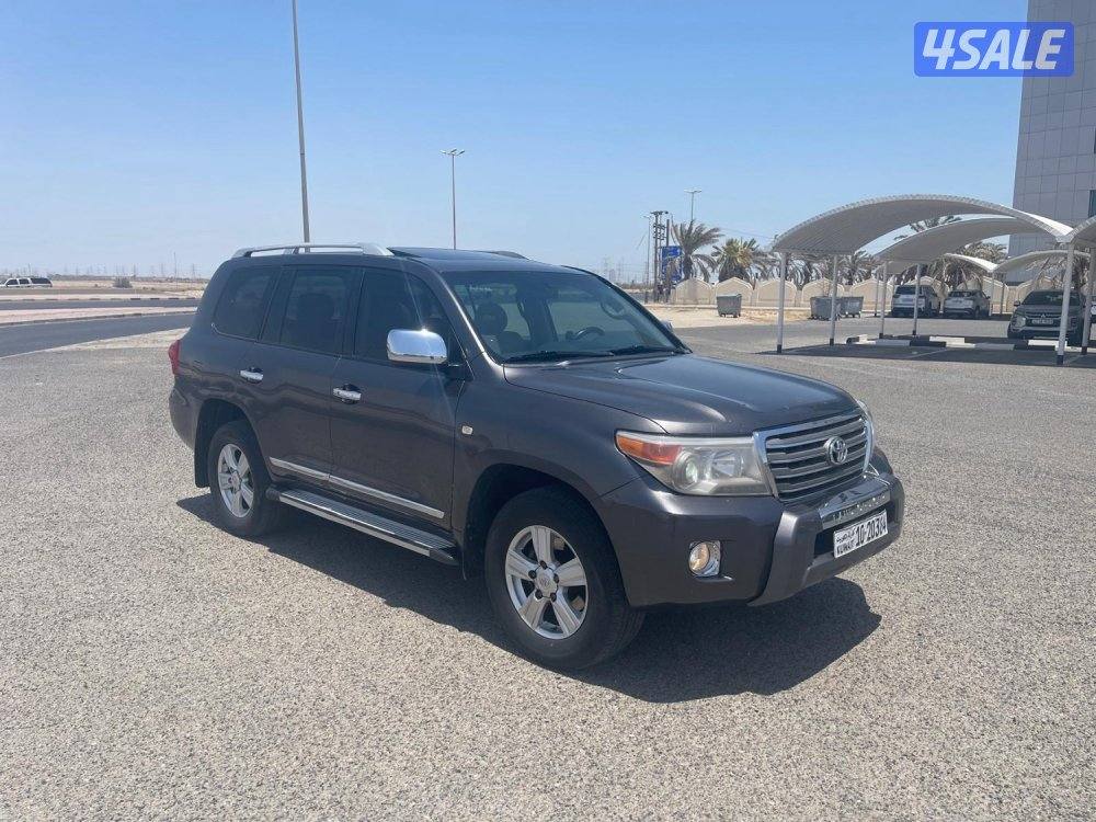 لاندكروزر GXR V80