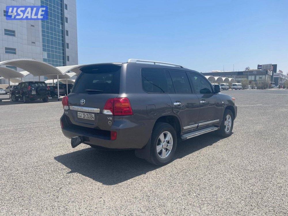 لاندكروزر GXR V85