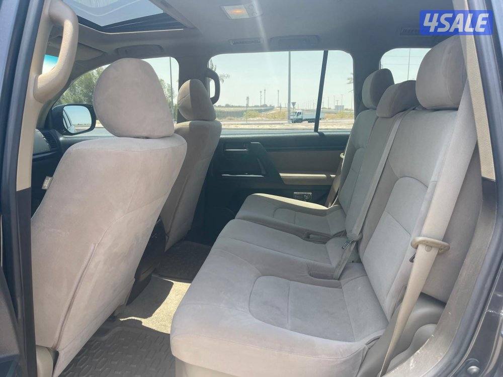 لاندكروزر GXR V811