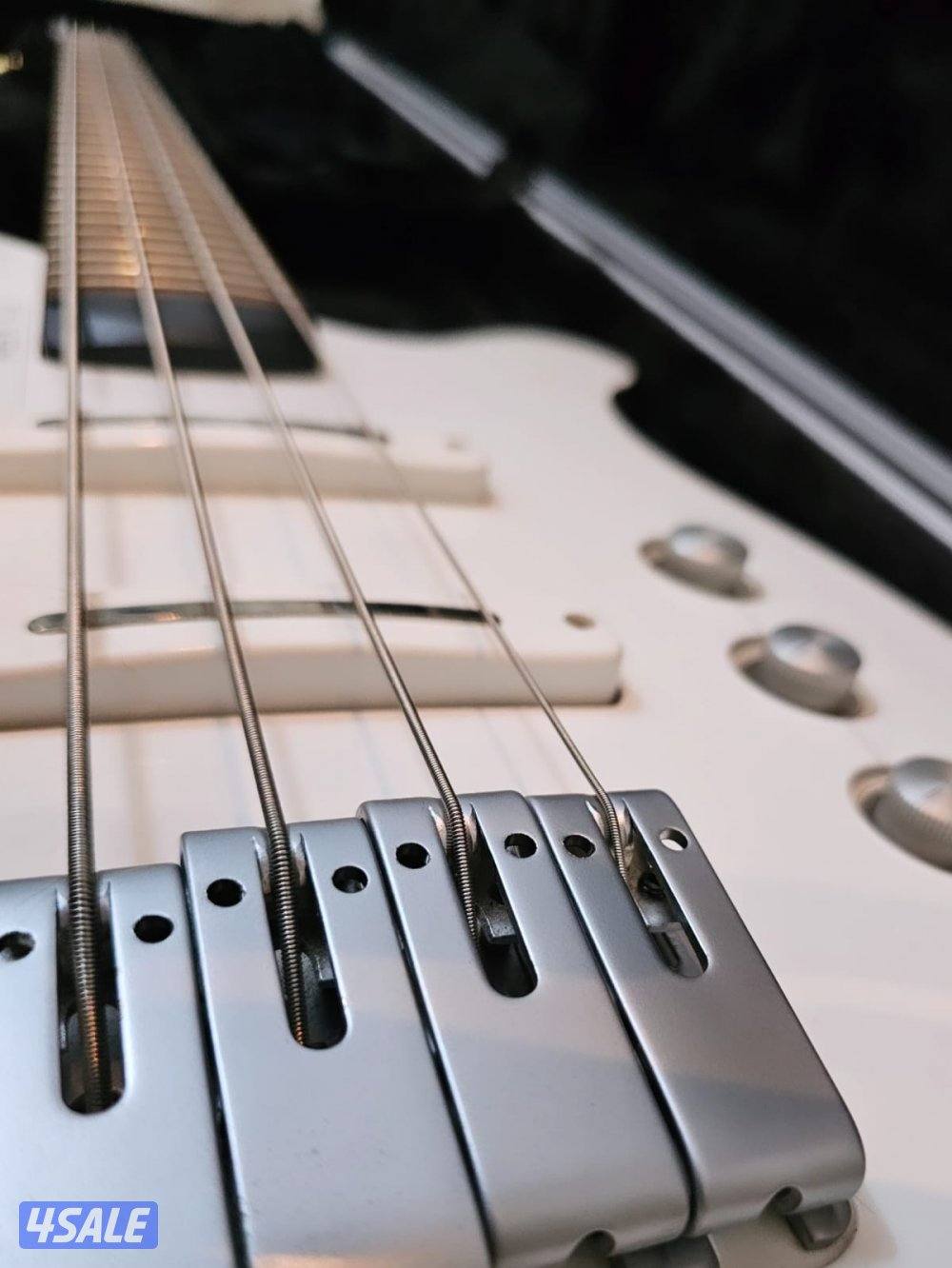 Yamaha RBX A2 Electric Bass Guitar 
Maple/Rosewood/Agathis 4 Strings w3