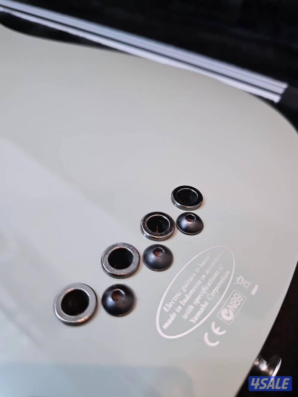 Yamaha RBX A2 Electric Bass Guitar 
Maple/Rosewood/Agathis 4 Strings w7