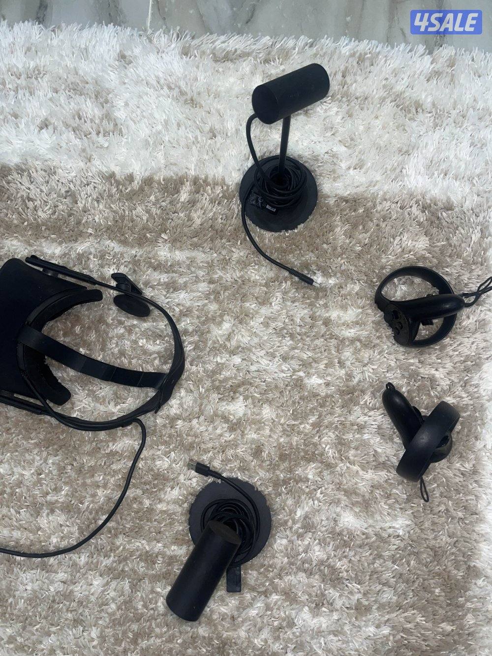 سليم 100مافي اي شي بس سماعه علي يمن خربانه و كل شي تمام ‎oculus vr3