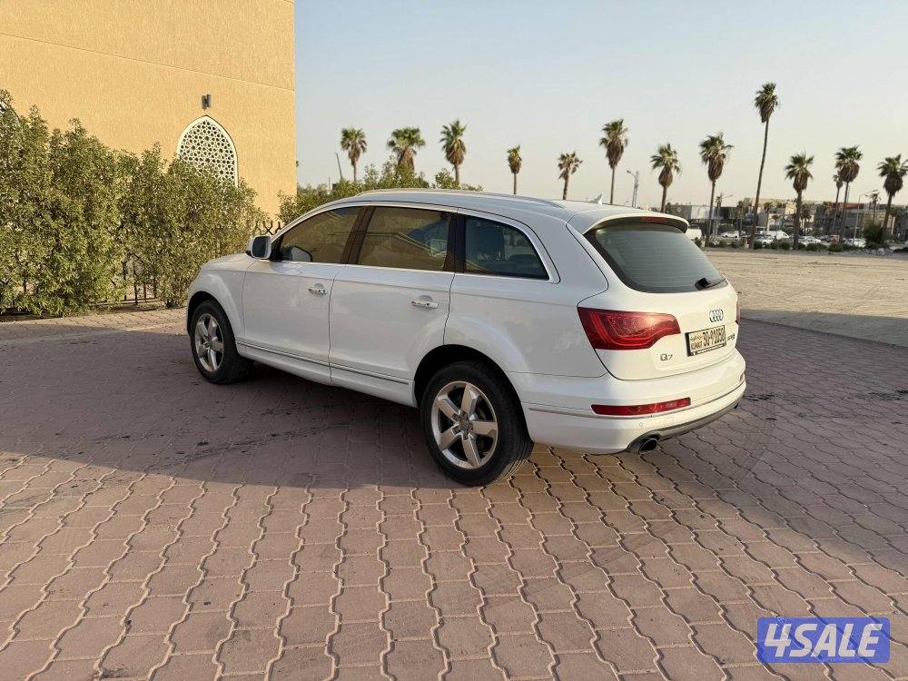 اودي 2016 Q7 نظيفة10