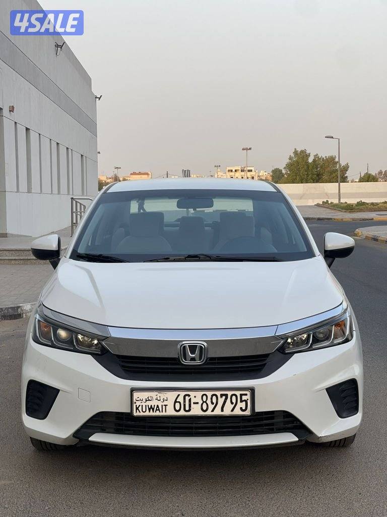 للبيع هوندا سيتي ٢٠٢٢ بحاله الوكاله شرط الفحص1
