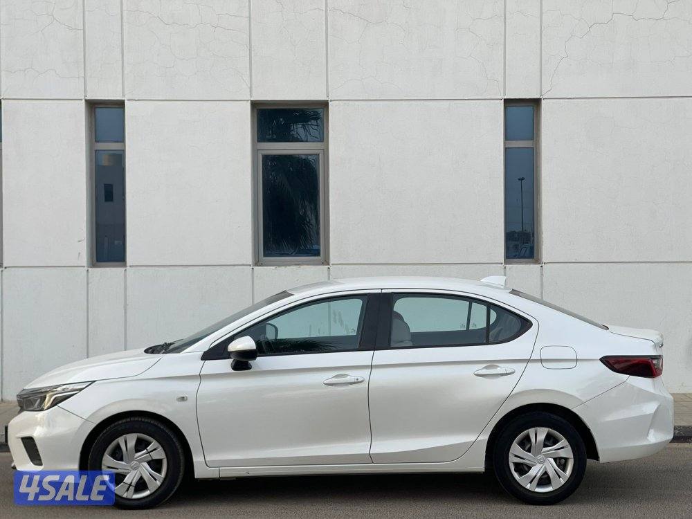 للبيع هوندا سيتي ٢٠٢٢ بحاله الوكاله شرط الفحص2