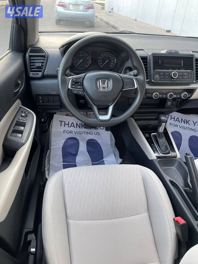 للبيع هوندا سيتي ٢٠٢٢ بحاله الوكاله شرط الفحص8